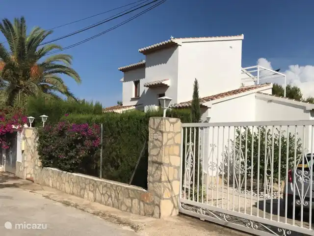 Acogedora villa con vistas al mar en España, Costa Blanca, Jávea - villa Lado de la calle de la casa