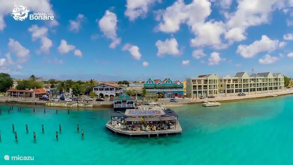 Bar de la plage de Karel