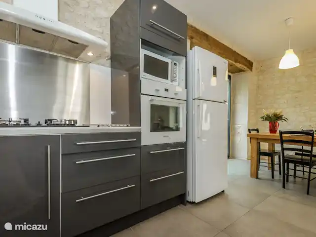 Castelneuve | France, Lot-et-Garonne, Castelnau Montratier - villa La cuisine