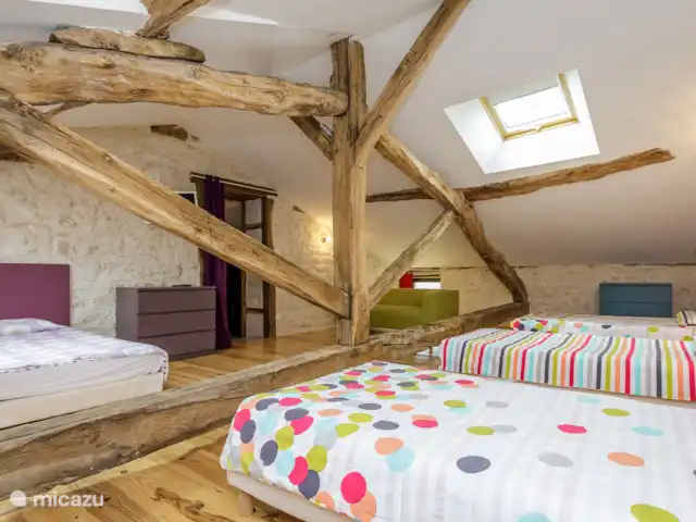 Castelneuve | France, Lot-et-Garonne, Castelnau Montratier - villa La chambre