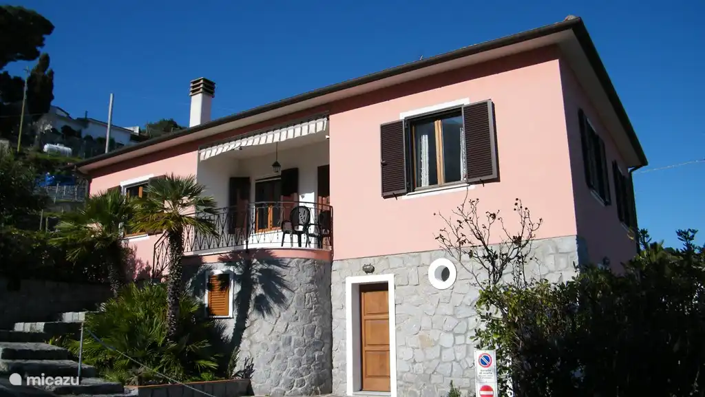 Rent Casa Tonny on Elba Island in Sant'Andrea, Elba. Micazu