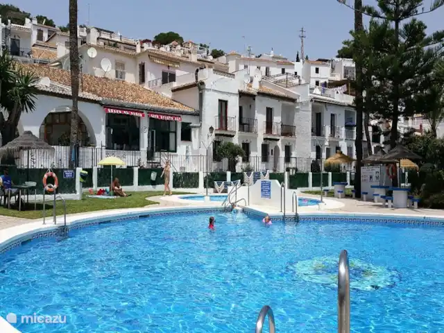 Casa con magnifica vista al mar en España, Costa del Sol, Nerja - casa paredada piscina