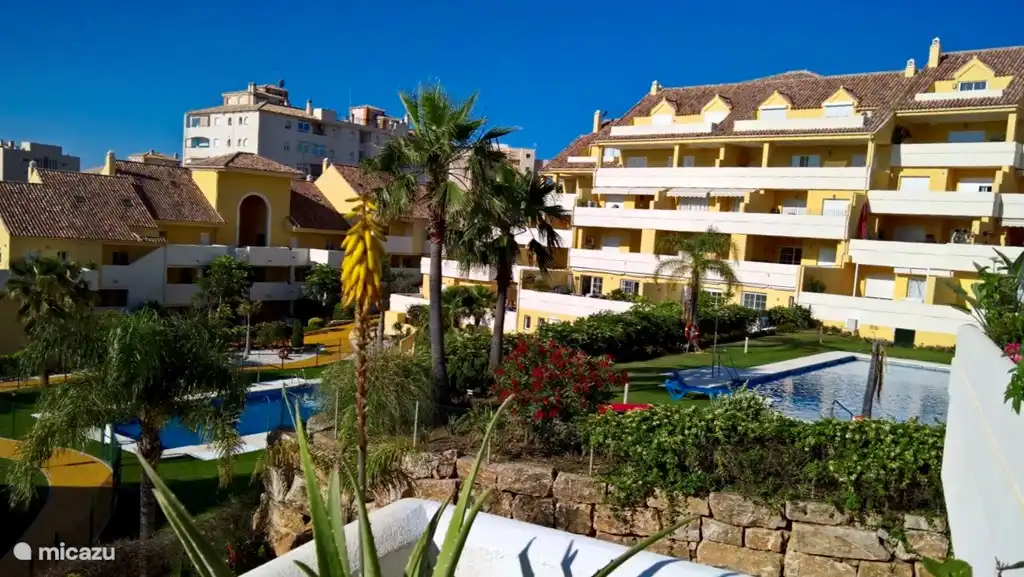 Rent Apartment Puerto Alto Estepona in Estepona, Costa del Sol. Micazu