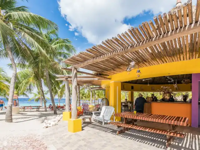 Blue Bay Beach Villa 14 en Curazao, Curazao Centro, Blue Bay - villa Chiringuito. hora feliz el viernes