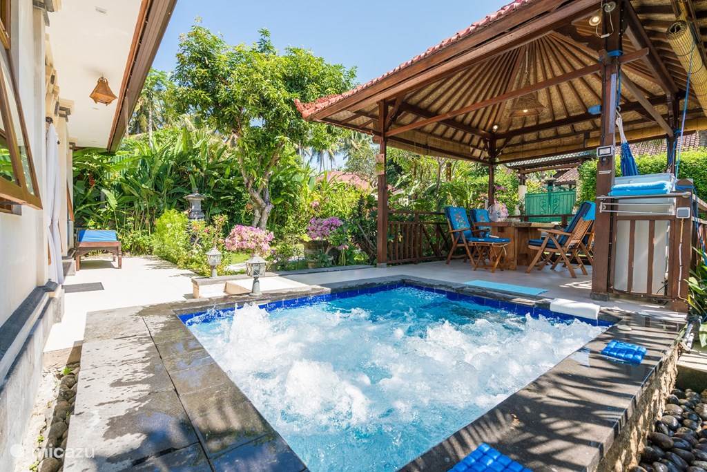 Rent Bali Relax and Comfort in Jasri, Bali. | Micazu