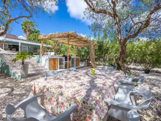 Location de Vacances Curaçao, Curaçao-Centre, Piscadera, bungalow - Piscadera Bay Resort Table d’extérieur dans la cuisine extérieure