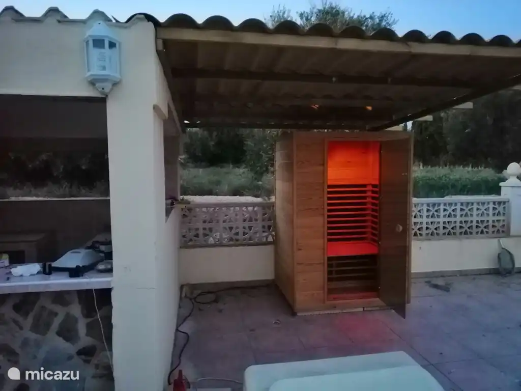 También puedes utilizar nuestra nueva sauna de infrarrojos