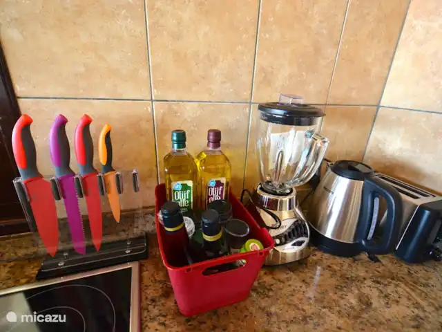 Villa directamente en la playa de Blue Bay en Curazao, Curazao Centro, Blue Bay - villa La cocina bien equipada con lavavajillas, microondas, tetera, tostadora, licuadora y horno!