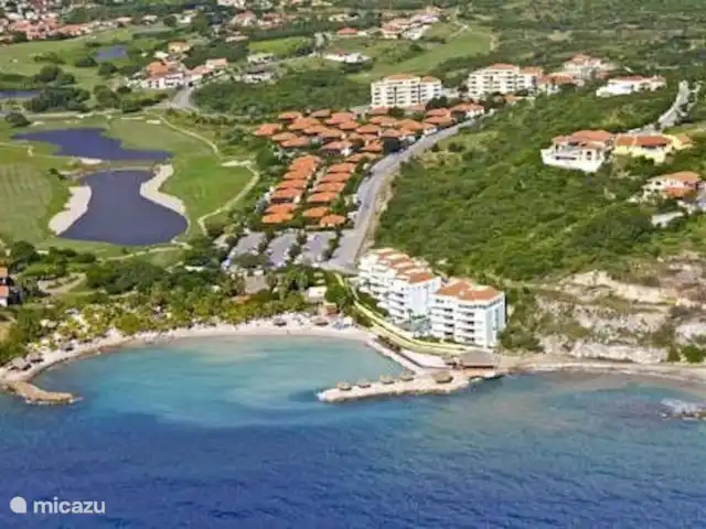 Villa directamente en la playa de Blue Bay en Curazao, Curazao Centro, Blue Bay - villa Blue Bay Village: nuestra villa número 5 en la planta superior se encuentra directamente frente a la playa.