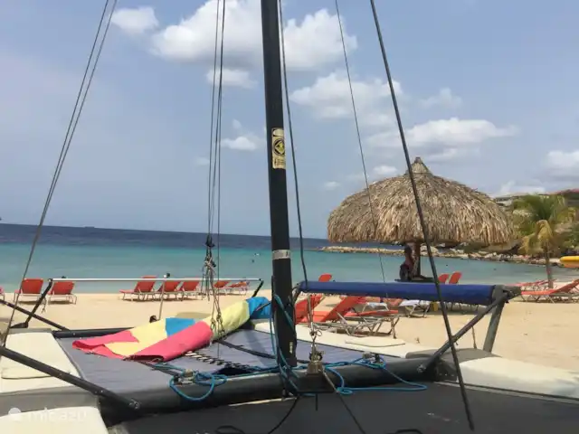 Villa directamente en la playa de Blue Bay en Curazao, Curazao Centro, Blue Bay - villa Alquiler de catamaranes en Blue Bay Beach
