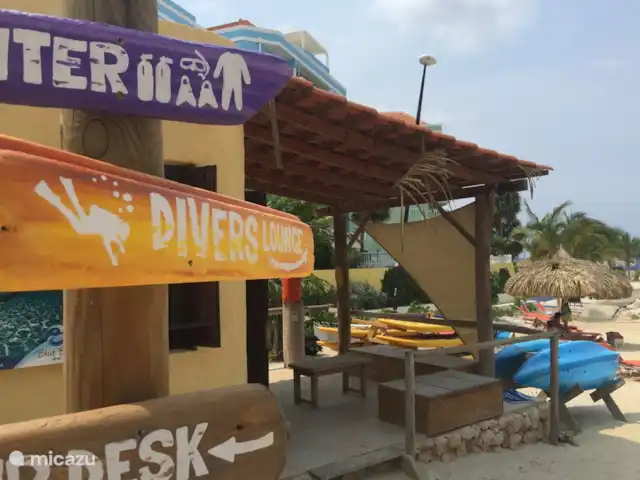 Villa directamente en la playa de Blue Bay en Curazao, Curazao Centro, Blue Bay - villa Escuela de buceo PADI en la playa de Blue Bay