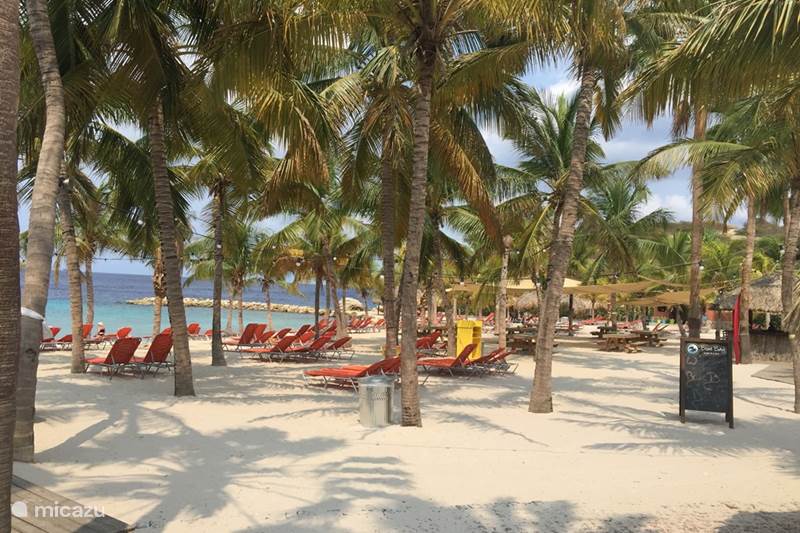 Vacation rental Curaçao, Curacao-Middle, Blue Bay Villa Villa right at Blue Bay Beach