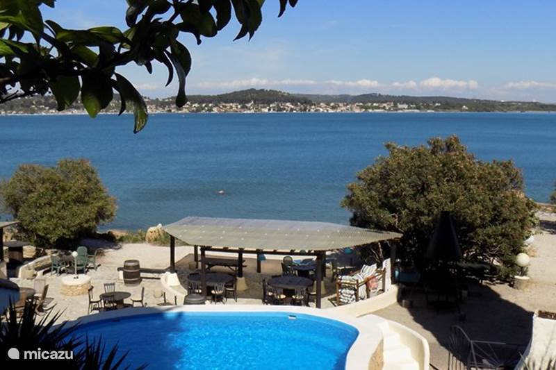 Vacation rental France, Bouches-du-Rhône, Istres Holiday house Basilic la Côte Plage