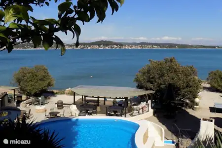 Vacation rental France, Bouches-du-Rhône, Istres holiday house Laurier la Côte Plage Vacation rental France, Bouches-du-Rhône, Istres holiday house Laurier la Côte Plage