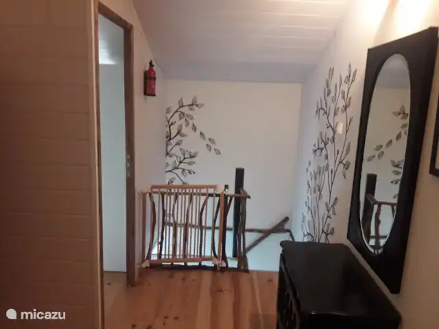 Petit Borée | France, Vendée, La Réorthe - maison de vacances Entrée à l'étage avec porte vers la chambre 2