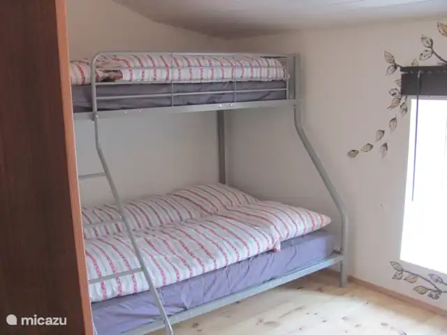 Petit Borée | France, Vendée, La Réorthe - maison de vacances Chambre 2 avec lit superposé triple