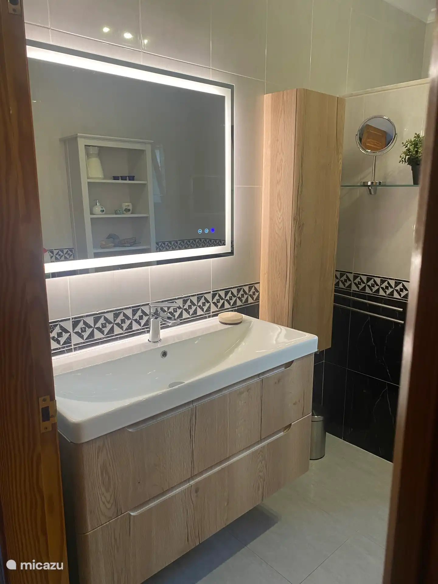 Baño 1 con ducha - inodoro