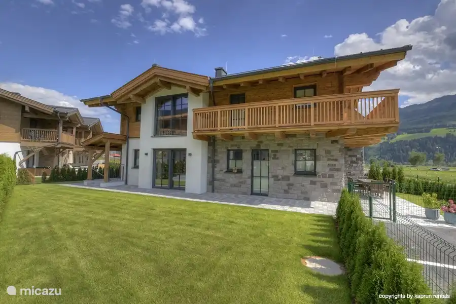 Viel Platz, Privatsphäre, Ruhe und immer nah am Geschehen: Skifahren, Restaurants, Einkaufsmöglichkeiten usw.