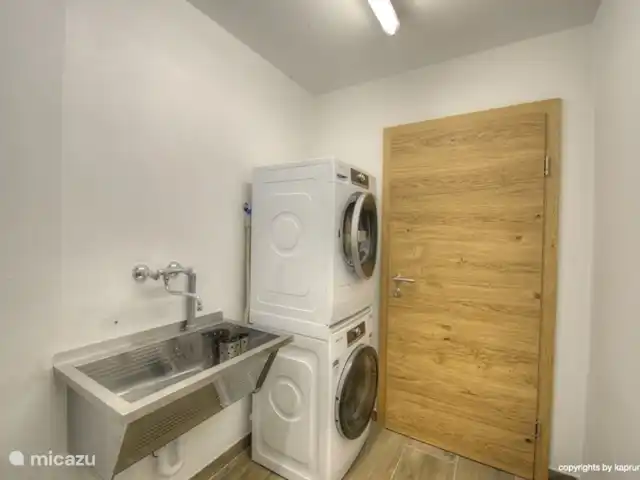 Deer and Dear Luxury Chalet, App. A en Austria, Salzburgo, Piesendorf - apartamento La sauna en el chalet. Compartido con solo 2 apartamentos, así que siempre espacio y tranquilidad!