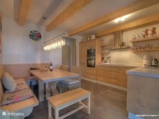 Location de Vacances Autriche, Salzburgerland, Kaprun, appartement - Kaprun Mountain Resort TopC3 Cuisine spacieuse, entièrement équipée. Vous pouvez mettre vos délicieux plats directement sur la table !