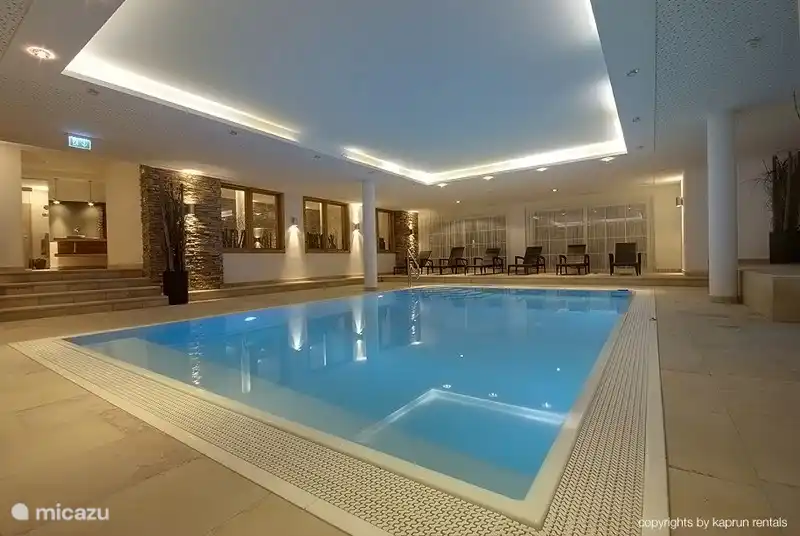 Het Kaprun Mountain Resort voorziet u van een prachtig indoor zwembad.
