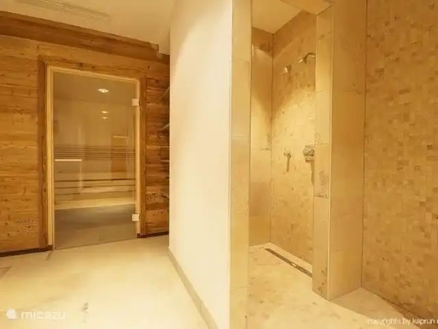 appartement huren in Oostenrijk, Salzburgerland, Kaprun – Kaprun Mountain Resort TopD7 Geniet van de wellness of Kaprun Mountain Resort.