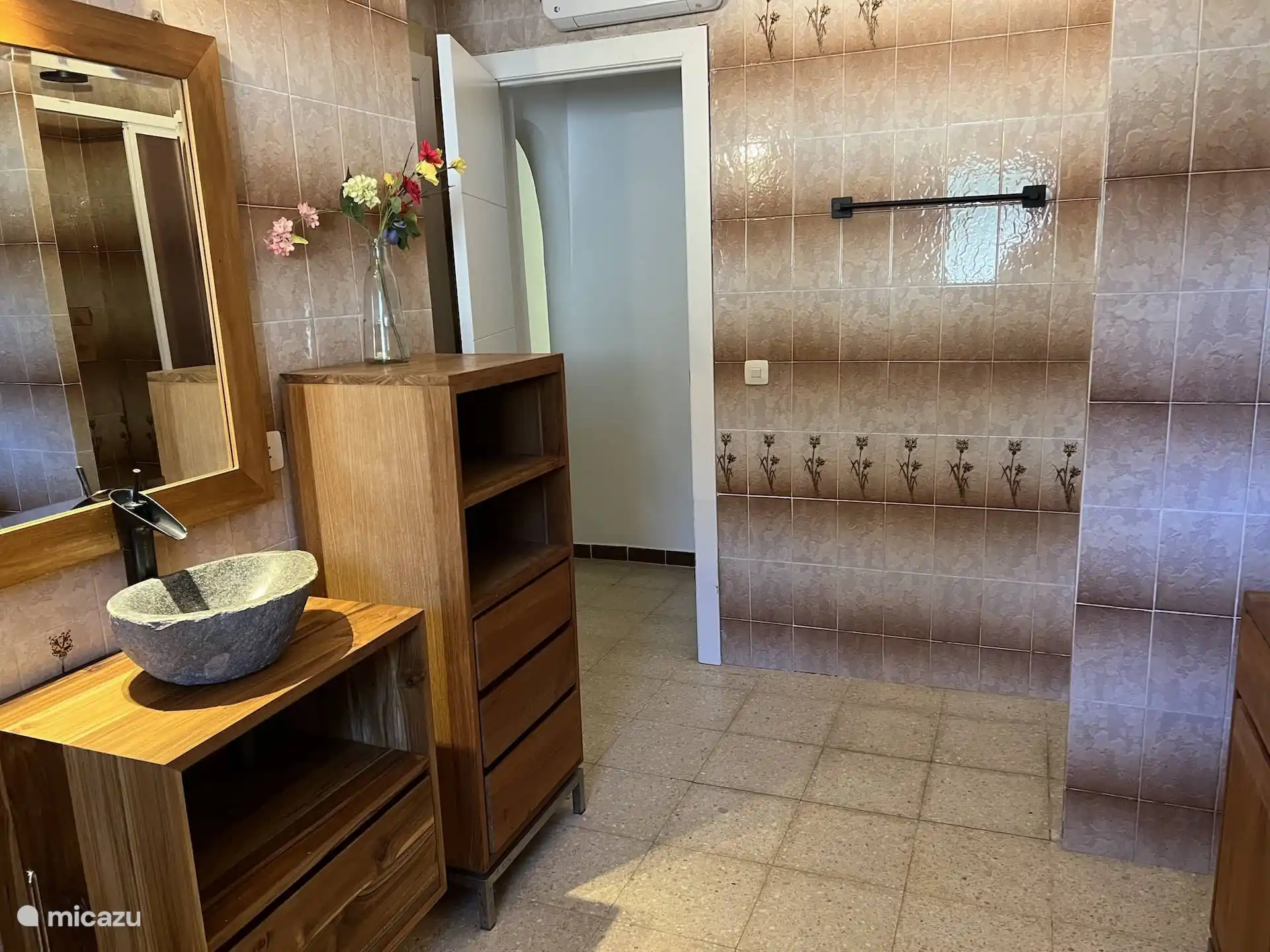Badezimmer im Erdgeschoss