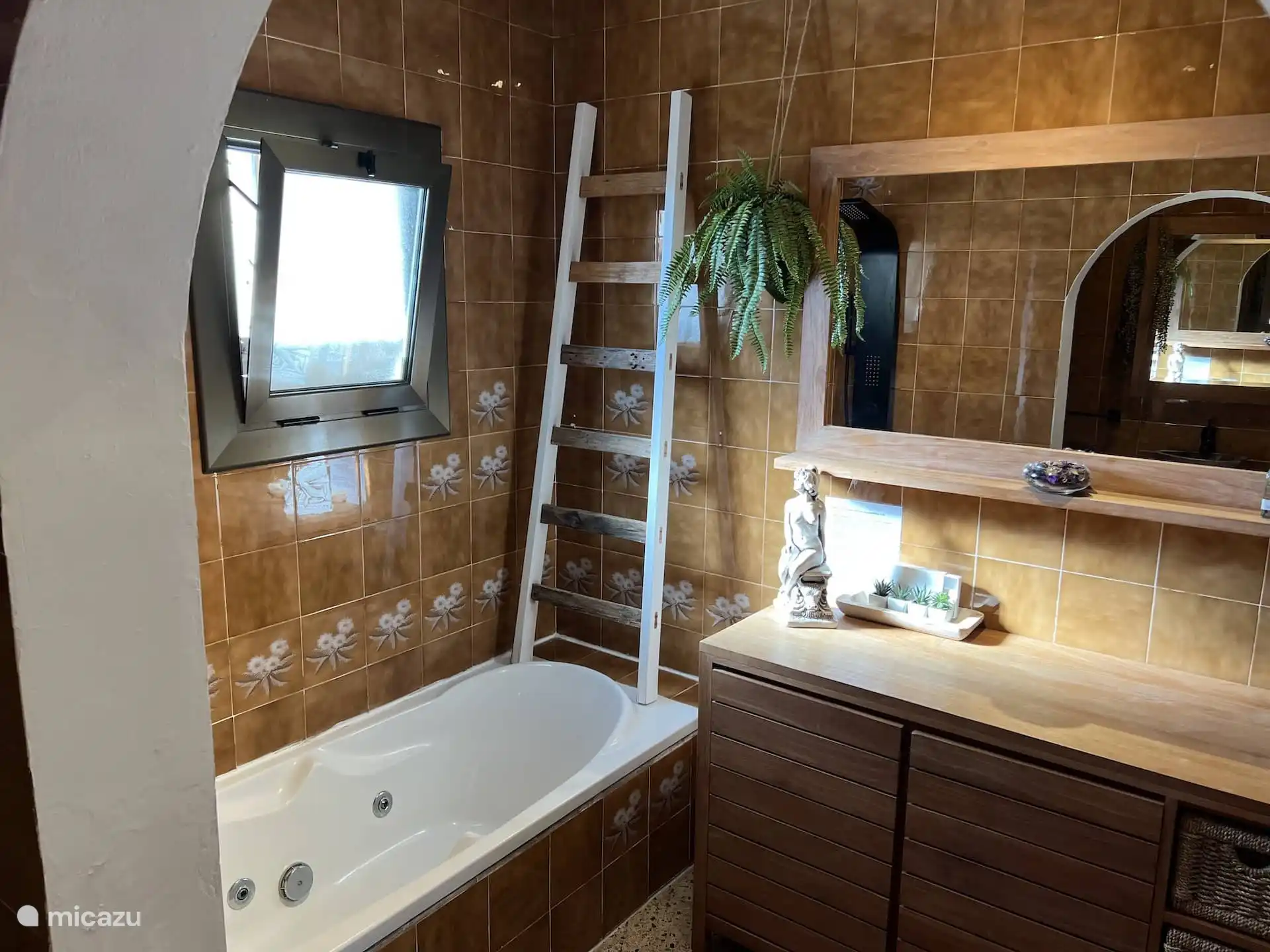 Badezimmer im Obergeschoss 