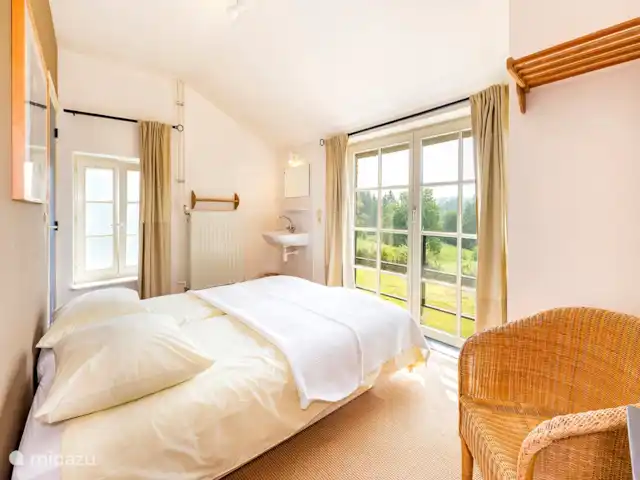 El huerto de manzanas en Bélgica, Limburgo, Voeren - casa vacacional