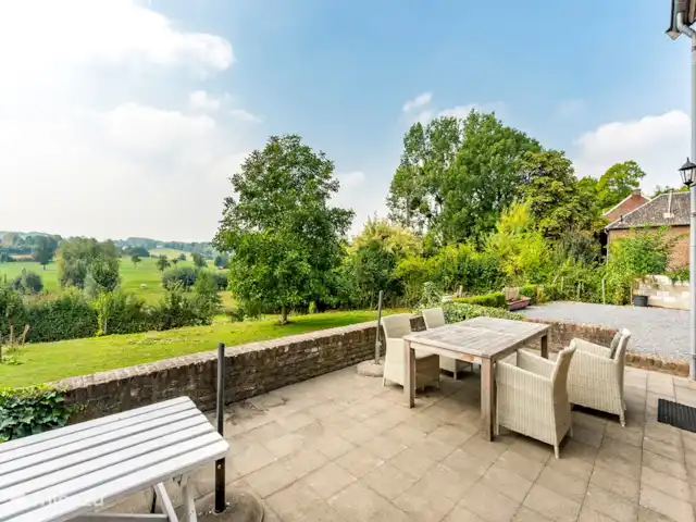 El huerto de manzanas en Bélgica, Limburgo, Voeren - casa vacacional