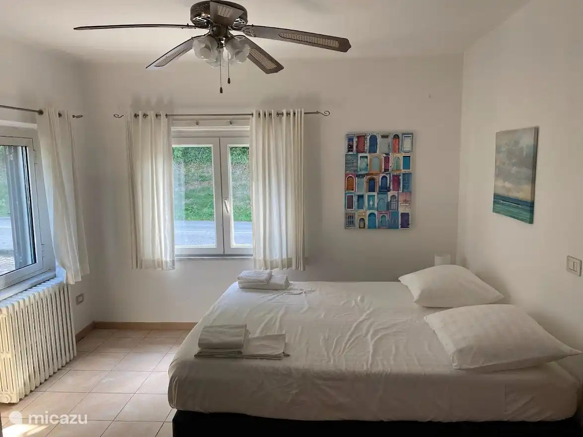 Main house, bedroom 2