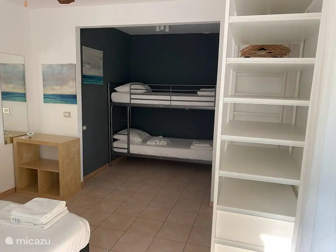 Main house, bedroom 2