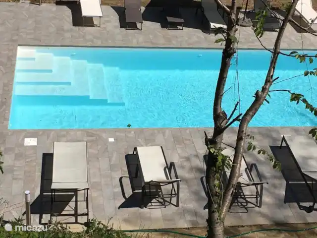 Casa Vista Verde | Italie, Marche, Montelparo - maison de vacances Profitez de la piscine avec de nombreux transats