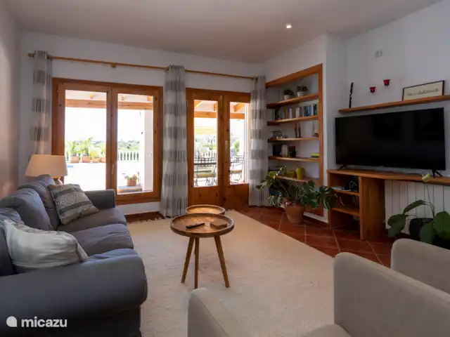 Casa Tosalet huren in Spanje, Costa Blanca, Dénia - villa Zitkamer met openslaande deuren naar het overdekte terras