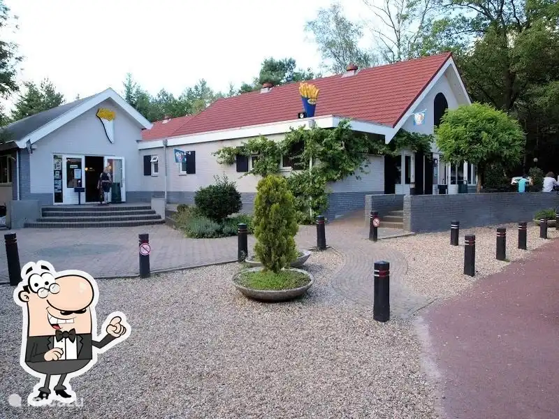 Bar-Café „Het Witte Huis“ und die Friterie