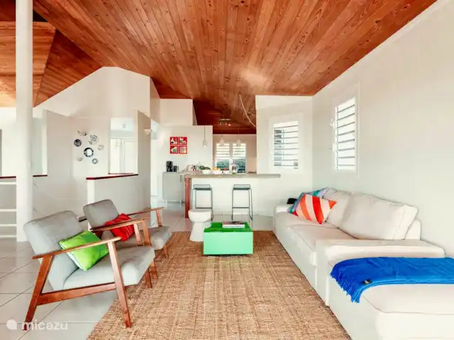 Ç Ver Villa en Curazao, Banda Arriba (este), Bapor Kibra - casa vacacional Amplio salón.