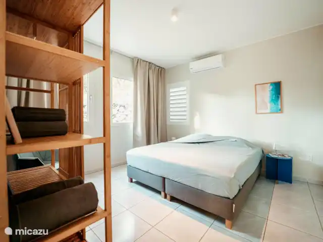 Ç Ver Villa en Curazao, Banda Arriba (este), Bapor Kibra - casa vacacional Segundo dormitorio.