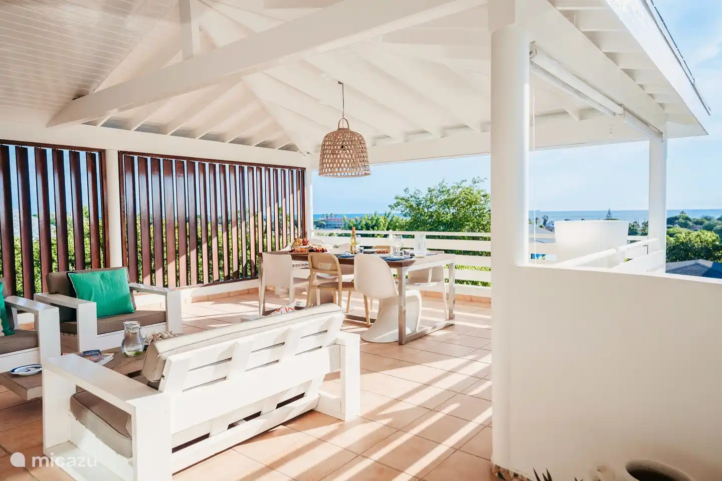 Porch well situated on the wind.