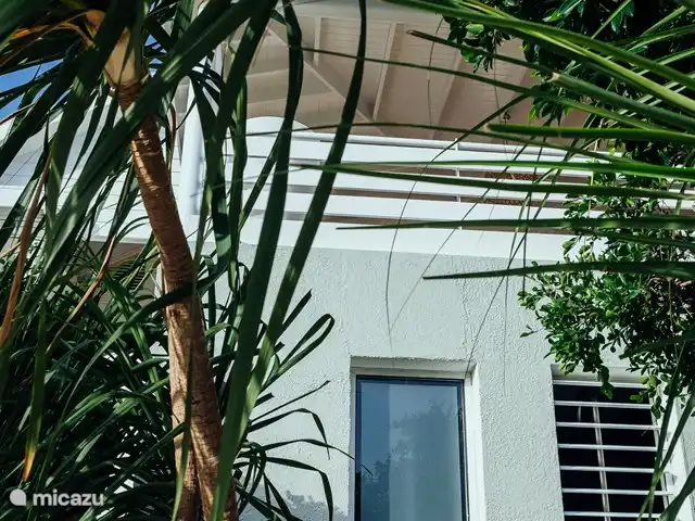 Ç Ver Villa en Curazao, Banda Arriba (este), Bapor Kibra - casa vacacional Jardín.