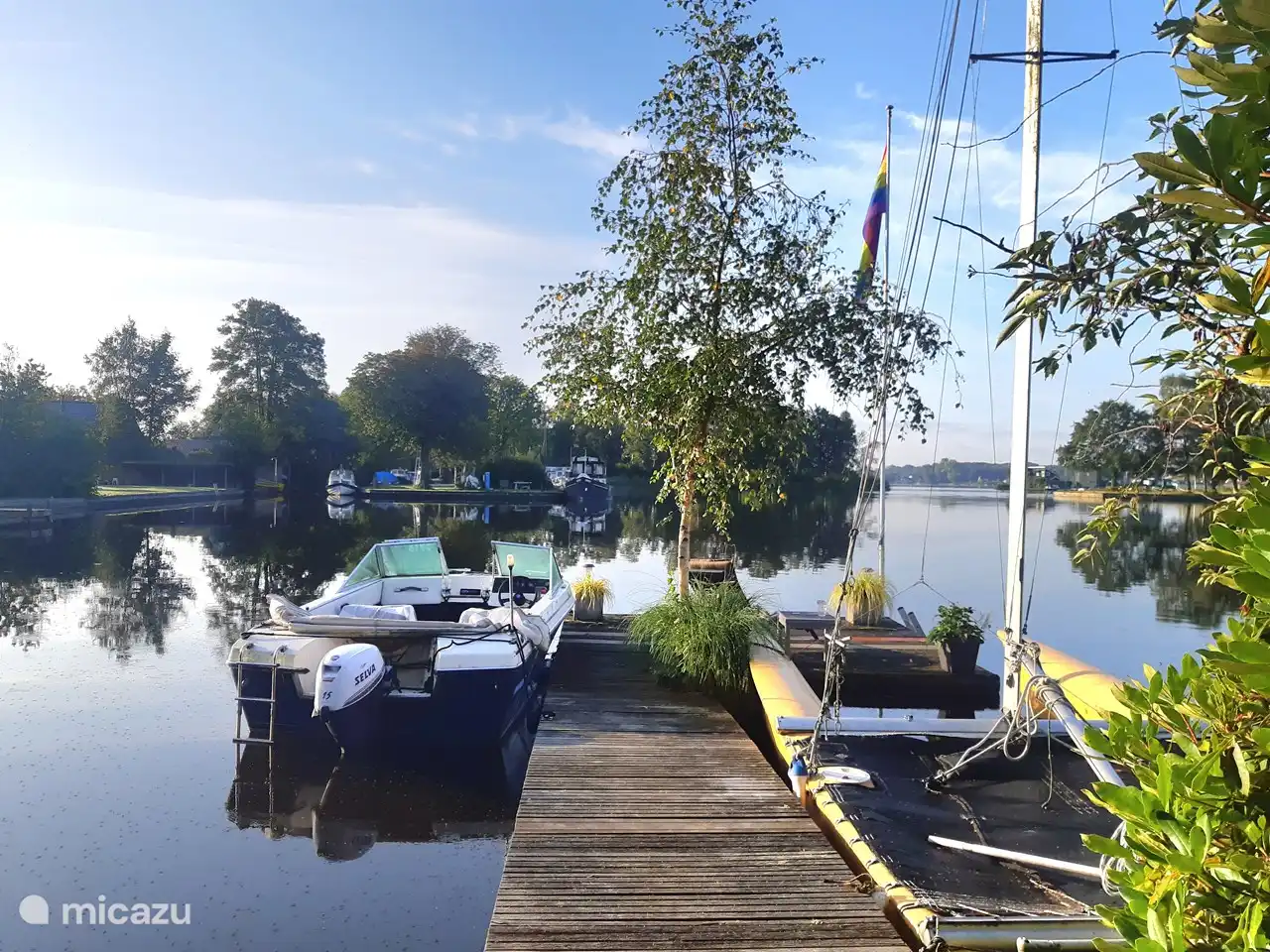 embarcadero con barcos