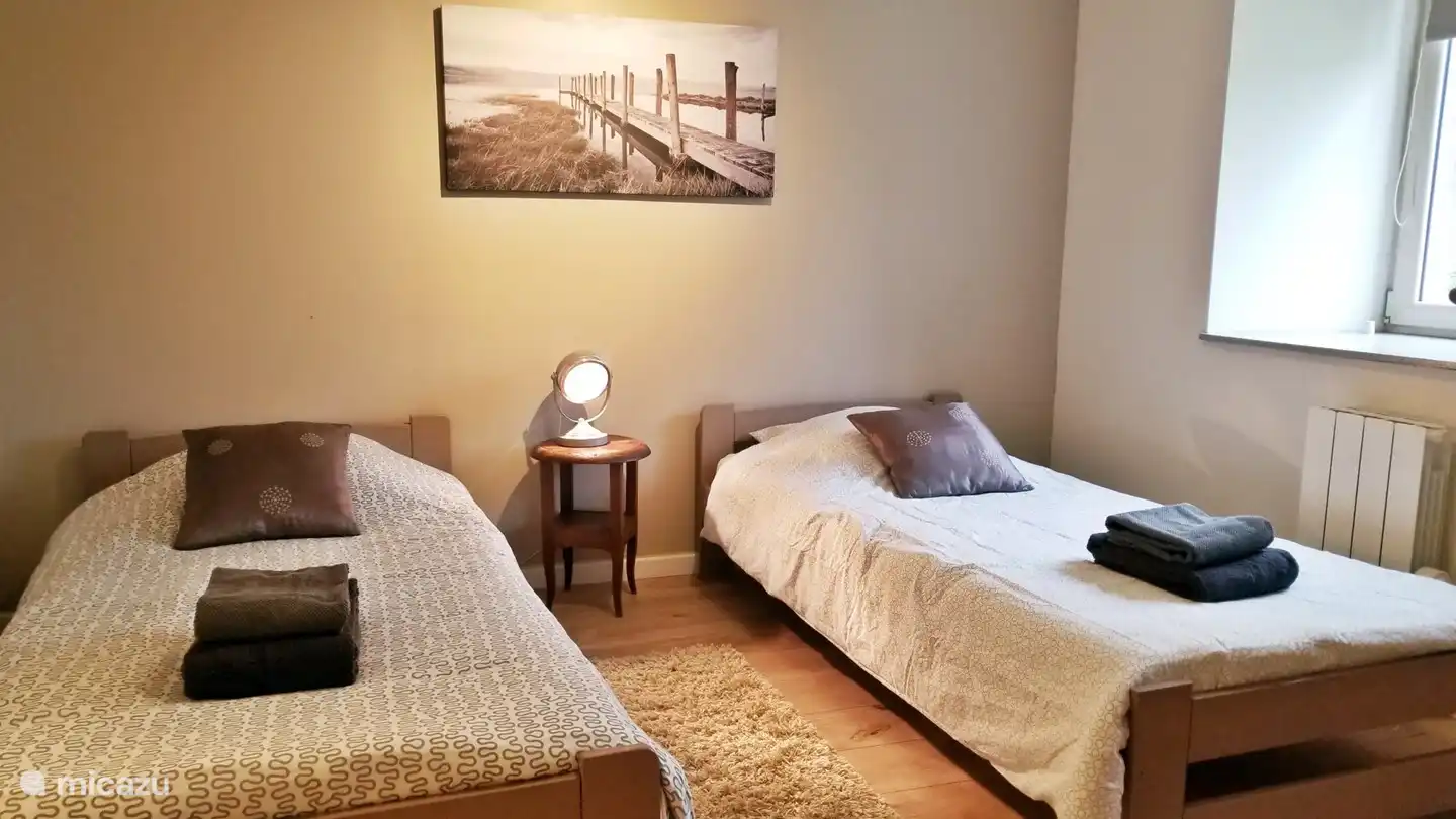 2nd bedroom with 2 beds 90 x 200