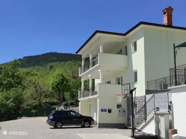 Villa Kyra - apartamento 2 en Croacia, Kvarner, Lovran - apartamento casa delantera