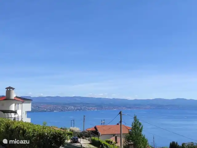 Villa Kyra - apartamento 2 en Croacia, Kvarner, Lovran - apartamento Vista desde el balcón