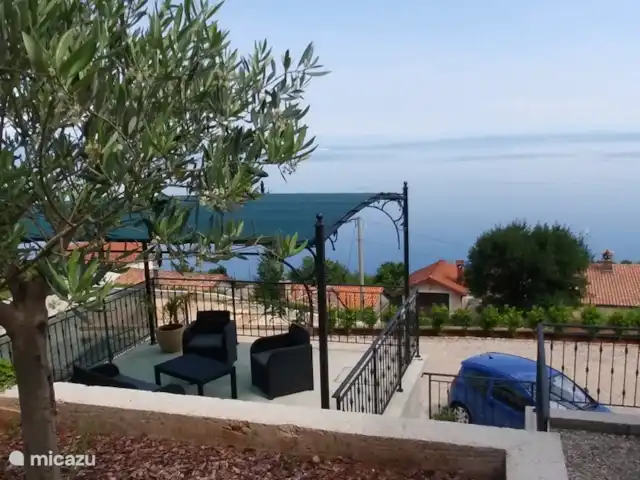 Villa Kyra - apartamento 2 en Croacia, Kvarner, Lovran - apartamento terraza lateral