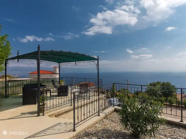 Villa Kyra - apartamento 2 en Croacia, Kvarner, Lovran - apartamento terraza lateral