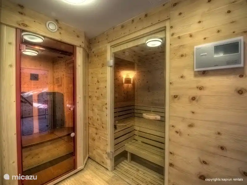 El complejo de apartamentos con estilo especial Residence Alpin Kaprun con su aspecto especial tiene su propio bienestar y una zona de juegos privada para los niños. Residence Alpin Kaprun tiene una ubicación céntrica, a poca distancia a pie de Kaprun con todos sus acogedores restaurantes, bares y tiendas.