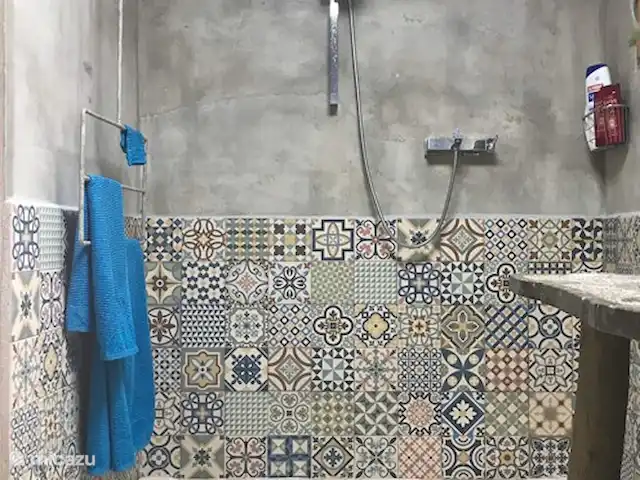 Location de Vacances Espagne, Costa Blanca, Hondón de las Nieves, maison de vacances - Cueva La Canalosa Douche à l'italienne