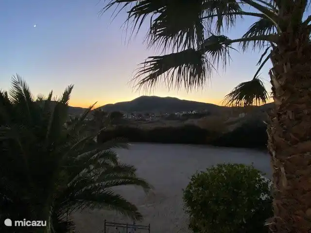 Location de Vacances Espagne, Costa Blanca, Hondón de las Nieves, maison de vacances - Cueva La Canalosa Parking