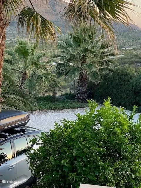 Plaza de aparcamiento para más de 5 coches