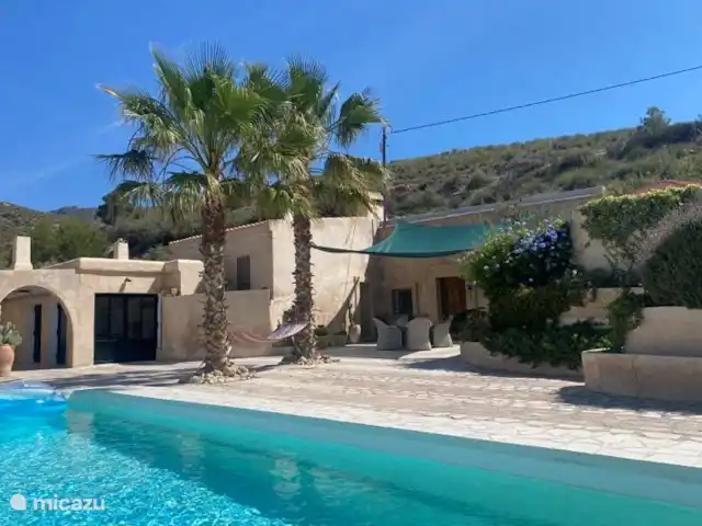 Location de Vacances Espagne, Costa Blanca, Hondón de las Nieves, maison de vacances - Cueva La Canalosa Vue de face Maison troglodyte